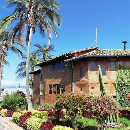 Hosteria Rosa Blanca Puembo Exterior foto